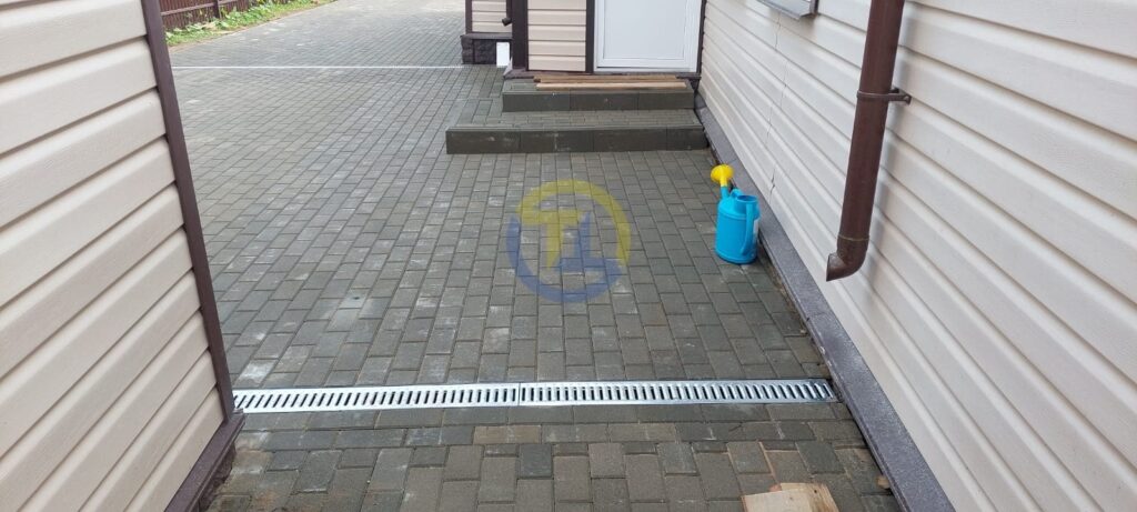 ukladka trotuarnoy bruschatki
