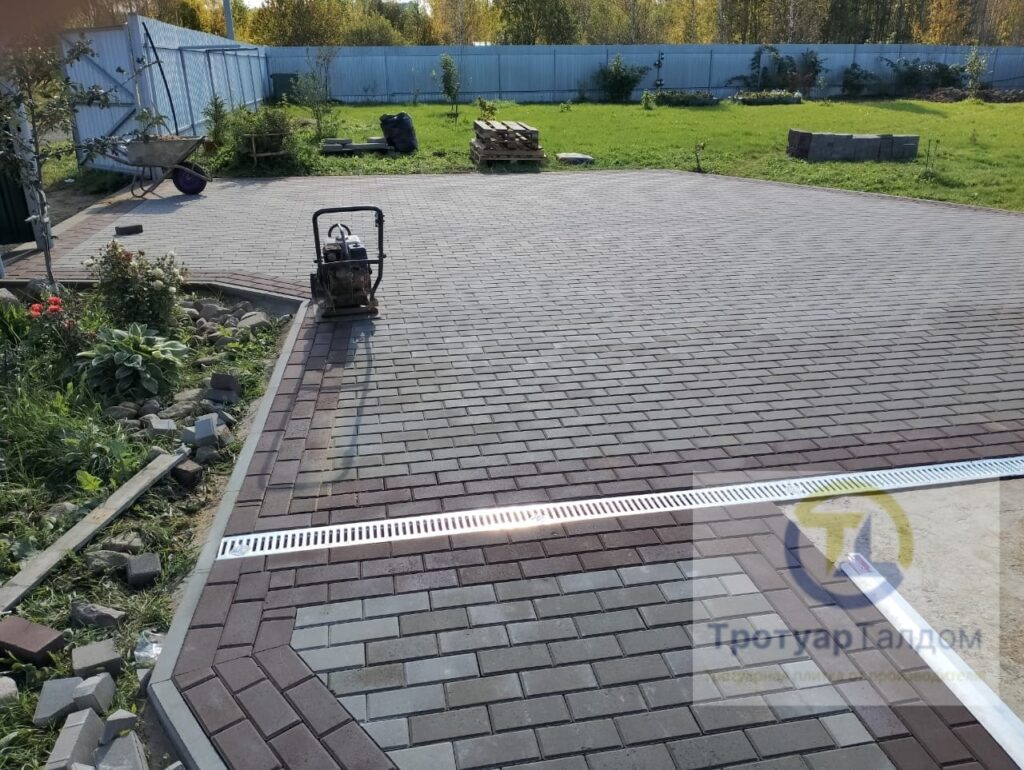 ukladka seroy bruschatki